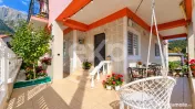 Proprietate turistică cu 8 camere | 700 m de Pârtia Kalind 