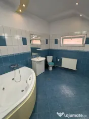 Casă versatilă cu o curte amenajată de 450 mp 