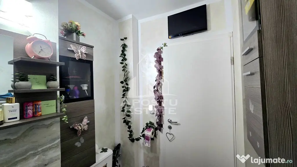 Apartament cu 2 camere de vanzare, decomandat, renovat, Girocului - Timisoara (Timis)
