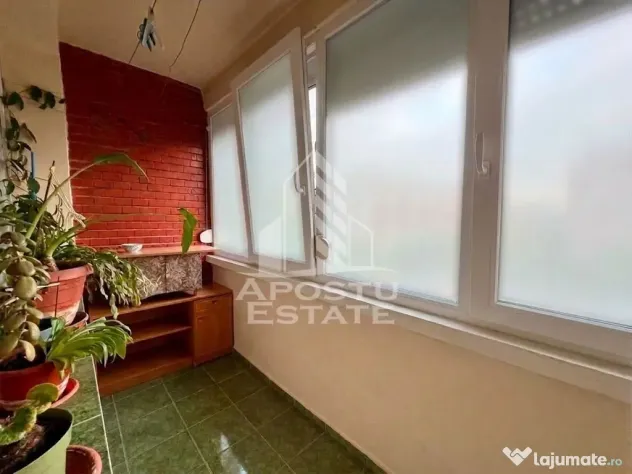 Apartament cu 2 camere de vanzare, zona Circumvalatiunii, Timisoara - Timisoara (Timis)