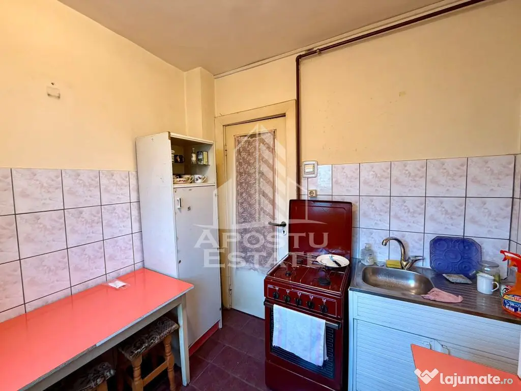 Apartament cu 2 camere de vanzare, zona Circumvalatiunii, Timisoara - Timisoara (Timis)