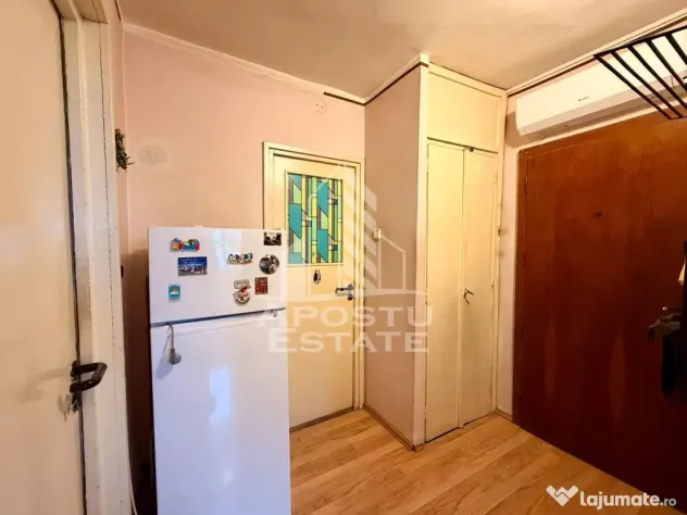 Apartament cu 2 camere de vanzare, zona Circumvalatiunii, Timisoara - Timisoara (Timis)