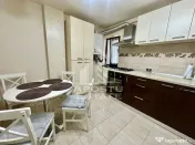 Apartament cu 2 camere, bucatarie inchisa, etaj 1, zona centrala Giroc 