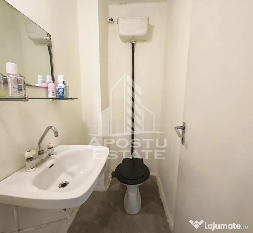 Apartament de vanzare cu 3 camere, 2 bai, 2 balcoane, zona Aradului - Timisoara (Timis)