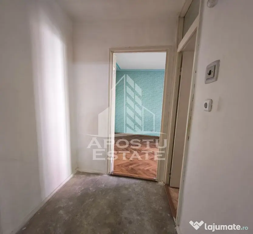 Apartament de vanzare cu 3 camere, 2 bai, 2 balcoane, zona Aradului - Timisoara (Timis)