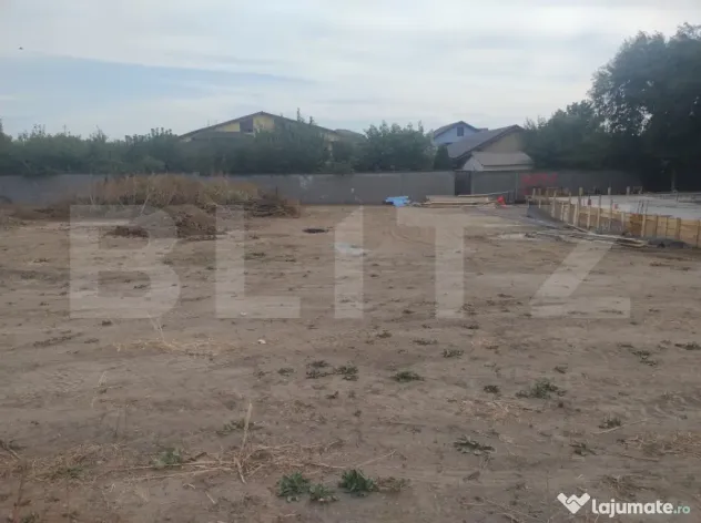 Teren intravilan Malu Mare, zona scolii, 413 mp, deschidere - Malu Mare (Dolj)