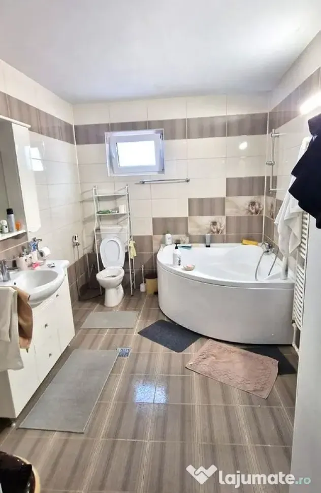 Casa in Km 5 din BCA, costructie la sol. - Constanta (Constanta)
