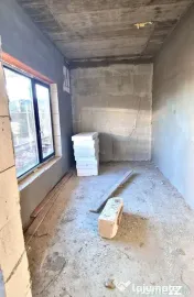 Casa tip duplex, constructie noua.
