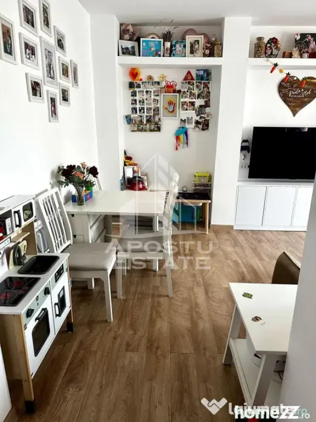 Apartament cu 4 camere de vânzare , renovat, decomandat,Gheorghe Lazar - Timisoara (Timis)