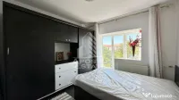 Apartament cu 3 camere, decomandat, zona Lipovei 