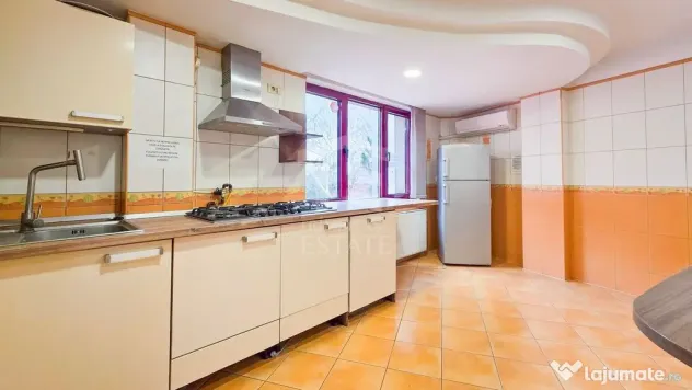 Spatiu Comercial - Etaj Parter sau Etaj 1+2 - Bucuresti (Bucuresti-Ilfov)
