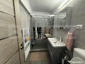 Apartament cu 3 camere, renovat integral, în zona semicentr 