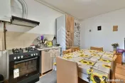 Apartament cu 3 camere de vanzare, centrala, zona Girocului, Timisoara 