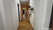 Apartament 3 camere , semidecomandat, zona Sagului