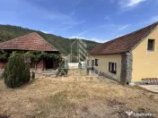 Casa batraneasca, renovata complet, teren 640mp, in Dabaca, Hunedoara 