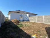 Duplex de vanzare Urseni pe parter cu 3 camere si doua bai 