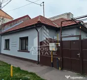Casa individuala de vanzare cu 4 camere, 2 bai si 2 garaje, Lipovei 