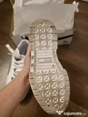 Adidasi Puma Mayze 