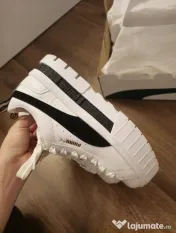 Adidasi Puma Mayze 