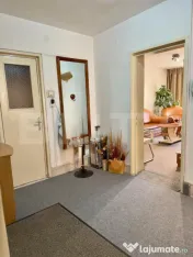 Apartament 3 camere, decomandat 
