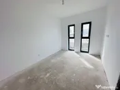 Duplex despartit prin camera tehnica- 4 camere si 3 bai - Ur