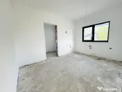 Duplex despartit prin camera tehnica- 4 camere si 3 bai - Ur