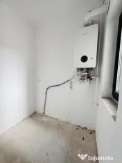 Duplex despartit prin camera tehnica- 4 camere si 3 bai - Ur