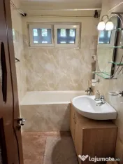 Apartament 3 camere | 65 mp | Etaj 3/4 | Parcare și boxă |