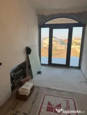 Casa de vanzare, 377 mp, 1.338 mp teren, zona Strejnic