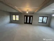 Casa de vanzare, 377 mp, 1.338 mp teren, zona Strejnic