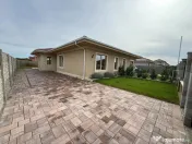 UN DUPLEX DEOSEBIT #206;N MO#536;NI#538;A NOU#258;! 