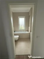 UN DUPLEX DEOSEBIT #206;N MO#536;NI#538;A NOU#258;! 