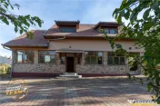 Eleganta si confort intr-o casa de vis, #238;n Dobolii de Jo