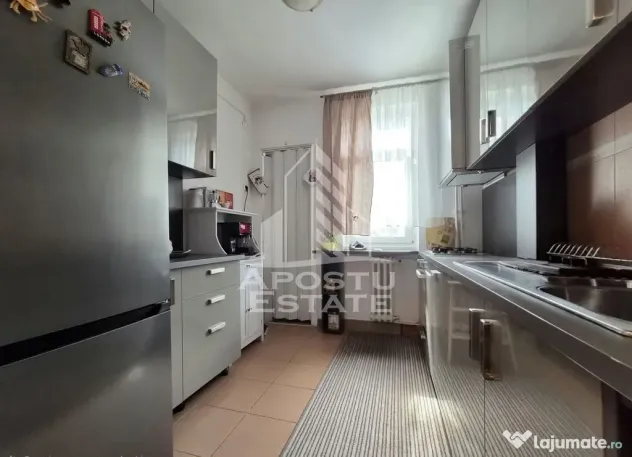 Apartament doua camere semidecomandat,zona Garii - Arad (Arad)