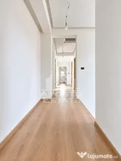 Vila generoasa,ideala pentru clinica ,zona Via Carmina