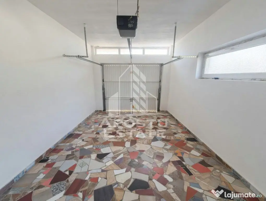 Casa spațioasă, 280 mp utili, Sânnicolau Mare - Sannicolau Mare (Timis)