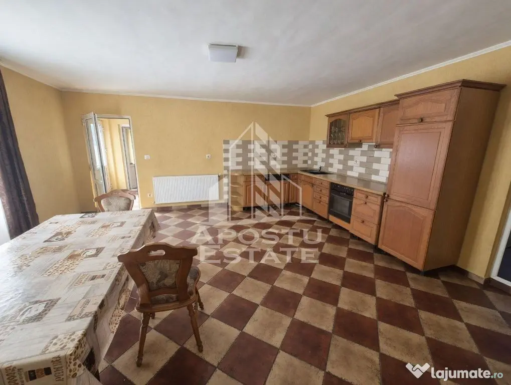 Casa spațioasă, 280 mp utili, Sânnicolau Mare - Sannicolau Mare (Timis)