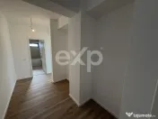 Apartament 3 camere 2 bai ,decomandat, parter, tractorul nou 
