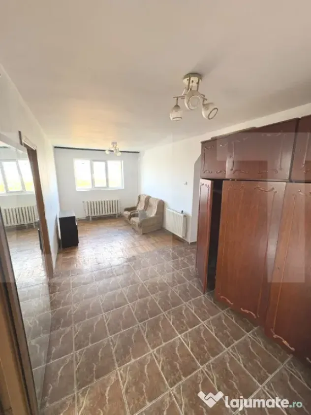 Apartament 3 camere-decomandat-72mp-Zona Centrala - Botosani (Botosani)