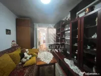 Apartament 2 camere, curte comuna. Zona Centrala 