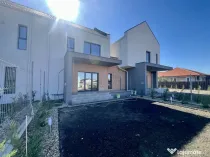 Triplex modern, 3 camere, 80 mp utili, 216 mp teren - Zona S