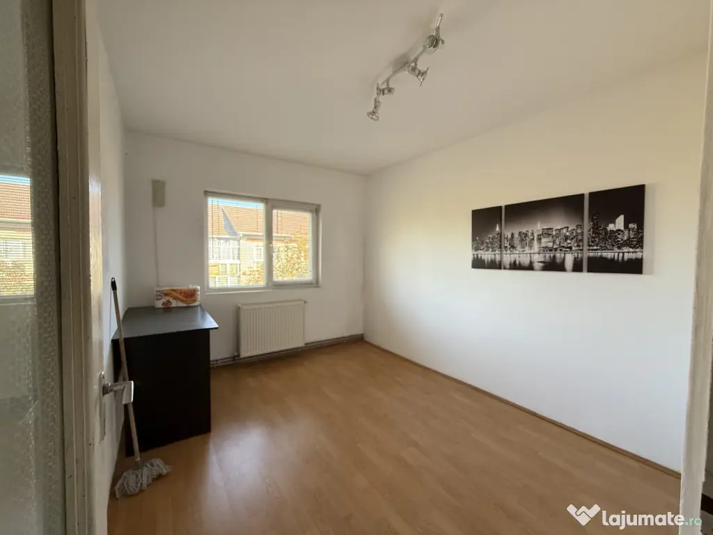 Apartament cu 3 camere, decomandat, 2 balcoane - Soarelui - Timisoara (Timis)