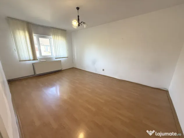 Apartament cu 3 camere, decomandat, 2 balcoane - Soarelui - Timisoara (Timis)