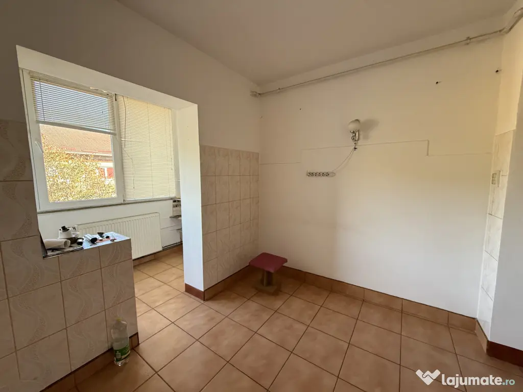 Apartament cu 3 camere, decomandat, 2 balcoane - Soarelui - Timisoara (Timis)
