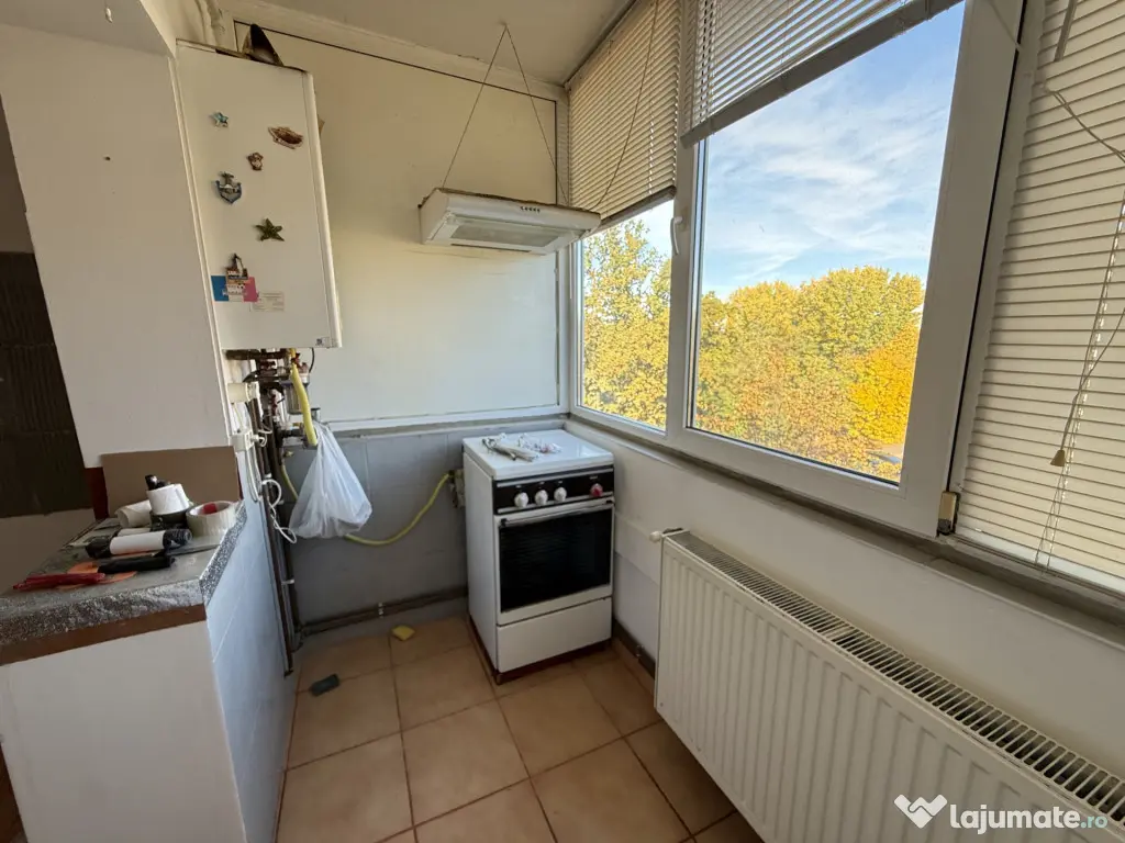 Apartament cu 3 camere, decomandat, 2 balcoane - Soarelui - Timisoara (Timis)