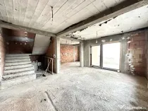 Duplex la roșu cu 5 camere, 127 mp utili 305 mp teren - Dum