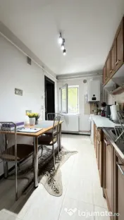 Apartament 70mp utili, 3 camere, 2 bai, parter - zona Toront 