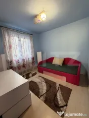 Apartament cu 3 camere, stare foarte buna, cu centrala propr