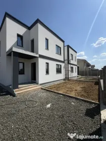 Duplex, despartit prin camera tehnica, 4 camere, 111mp utili