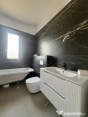 Duplex, despartit prin camera tehnica, 4 camere, 111mp utili